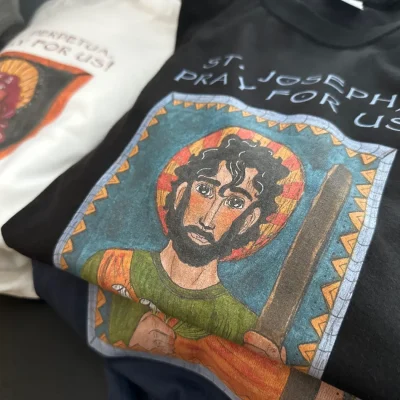 Custom t-shirts printed with icon images